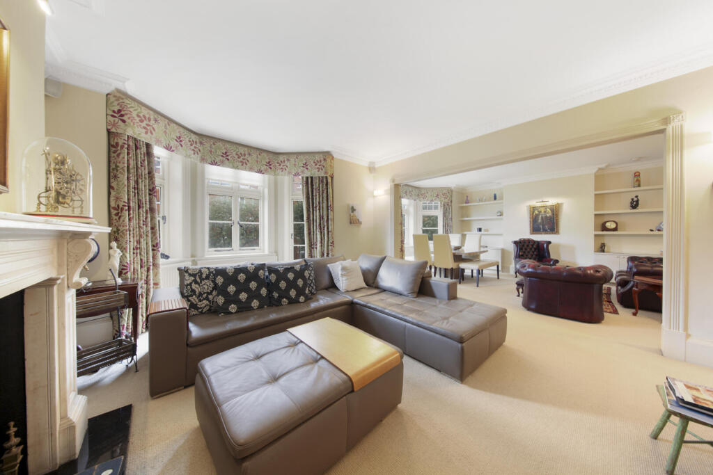 Apartment in London - View 3