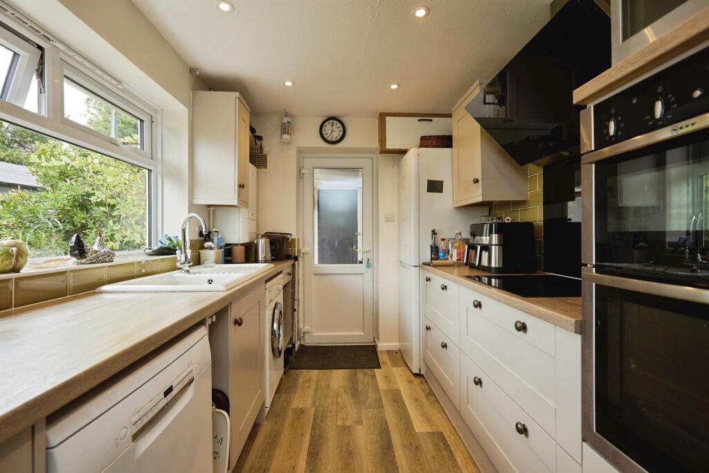 House in Salisbury, Motcombe - View 3
