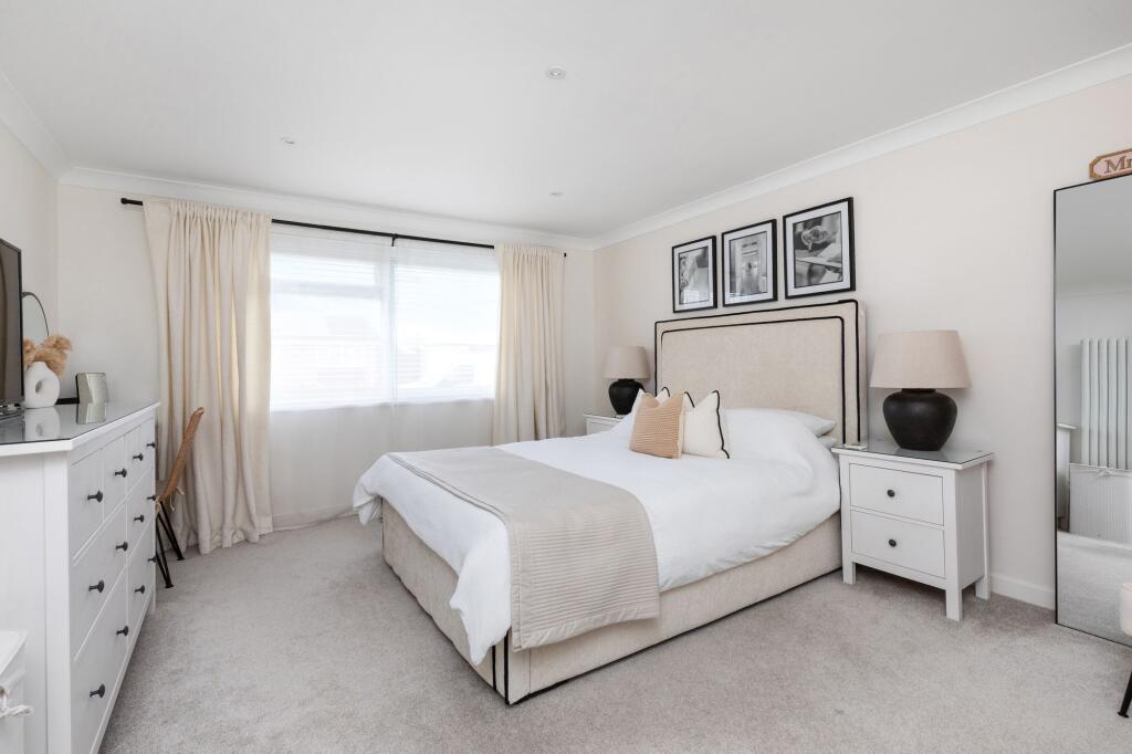 House in Portsmouth - View 3