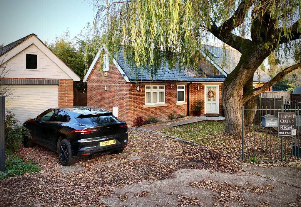 Main image of property: Park View Cottage, Furlong Close, BOURNE END, SL8 5AB