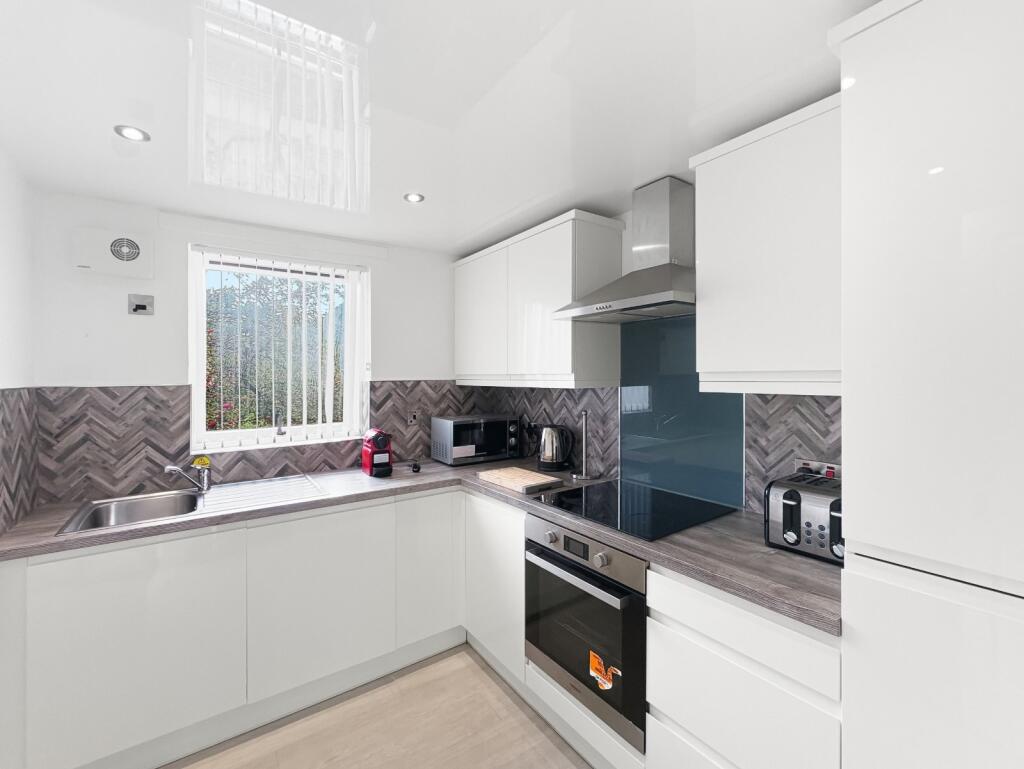 Apartment in Edinburgh, St Leonards, Southside - View 5