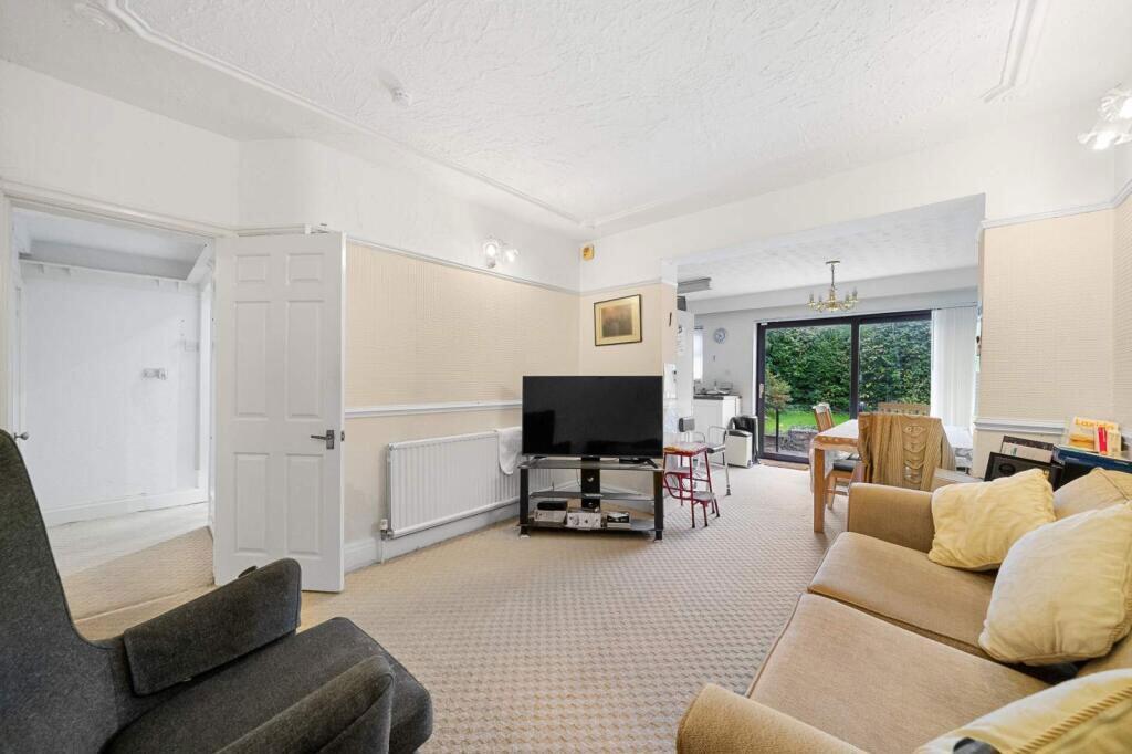 House in Knowsley, Halewood - More