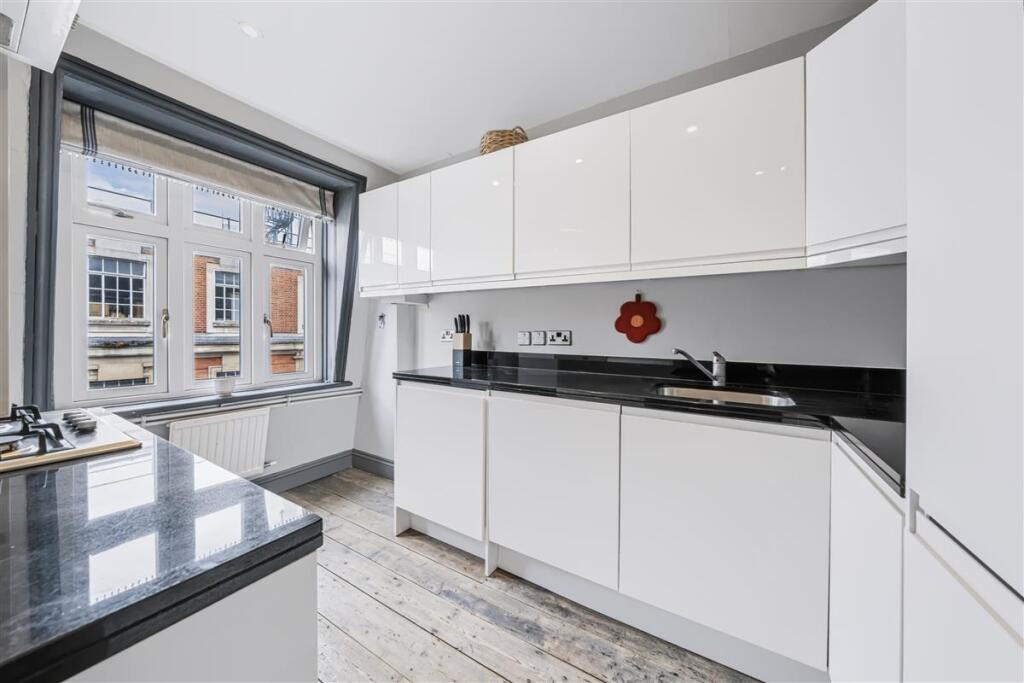 Apartment in London, Westminster, Victoria - View 4