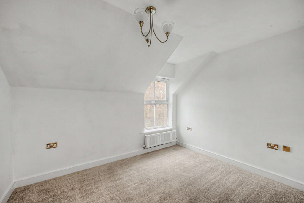 Acresfield Road, Altrincham, WA15 - View 3