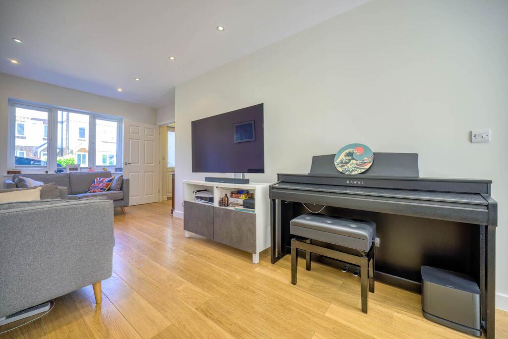 House in Reading, Spring Gardens, Coley - View 3