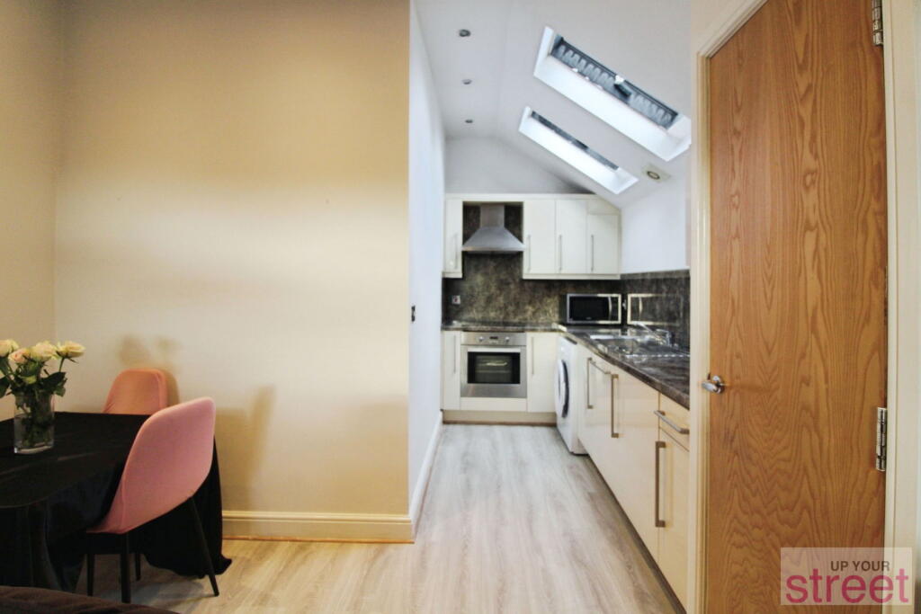 Apartment in Liverpool, West Derby - More