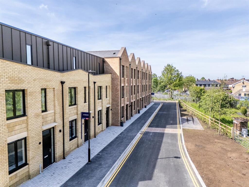 Main image of property: Dennings Mews, York