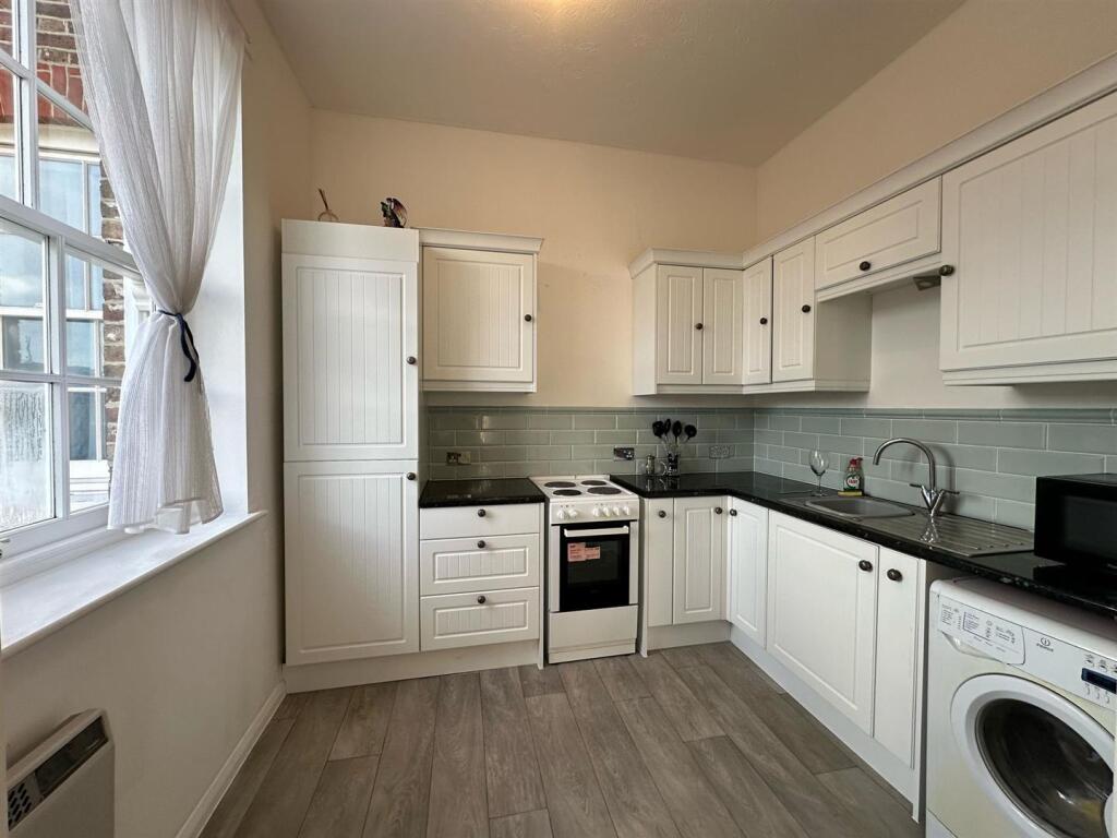 Apartment in Portsmouth - View 5