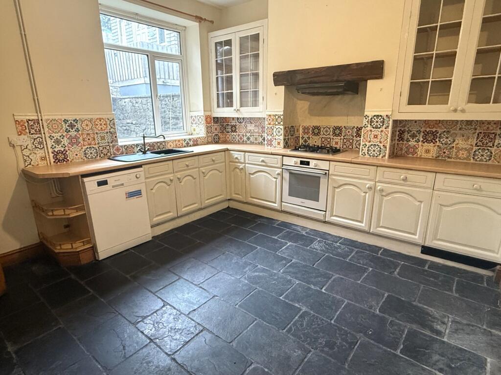 House in Cwmafan, Neath Port Talbot - View 4