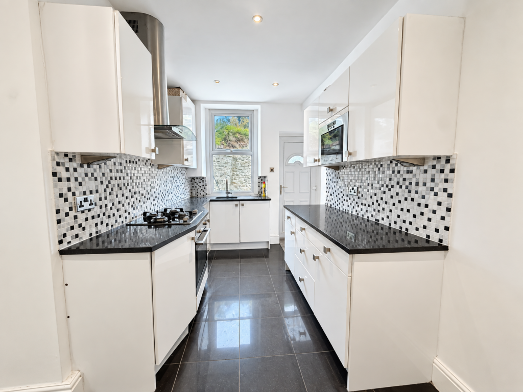 House in Bradford - View 5