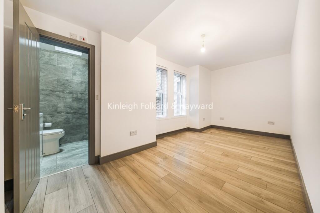 Apartment in London - View 3