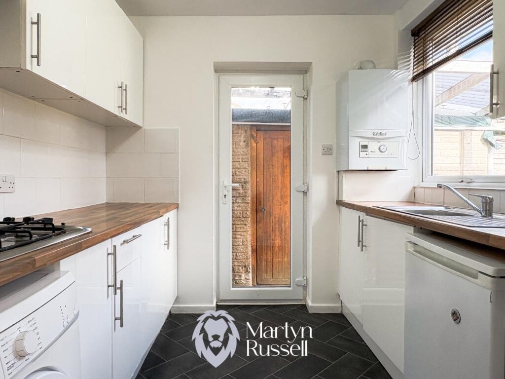 Stoneham Close, Tilehurst, Reading, Berkshire, RG30 4HD photo 2