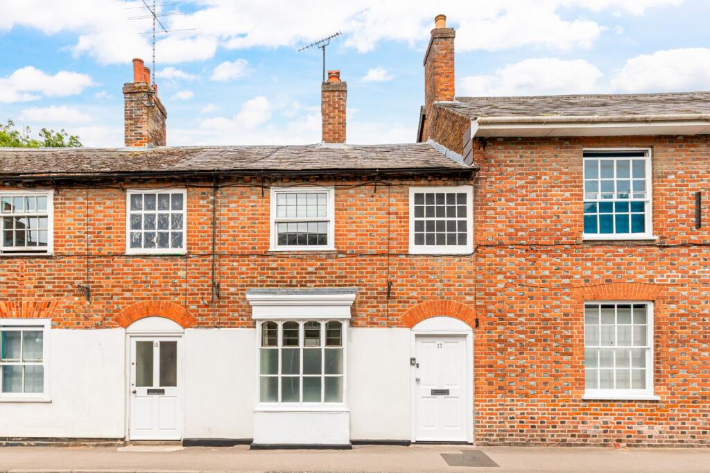 2-bed terraced on High Street, Pewsey, Wiltshire, SN9, £300,000
