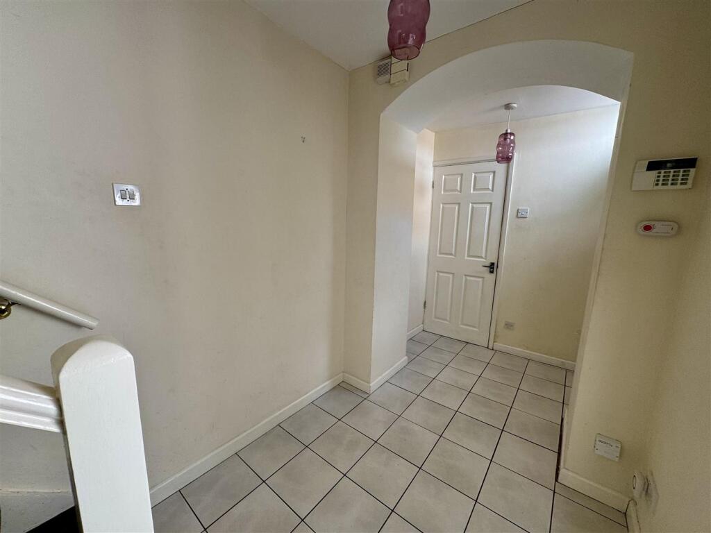 House in Bromsgrove, Hagley - View 5