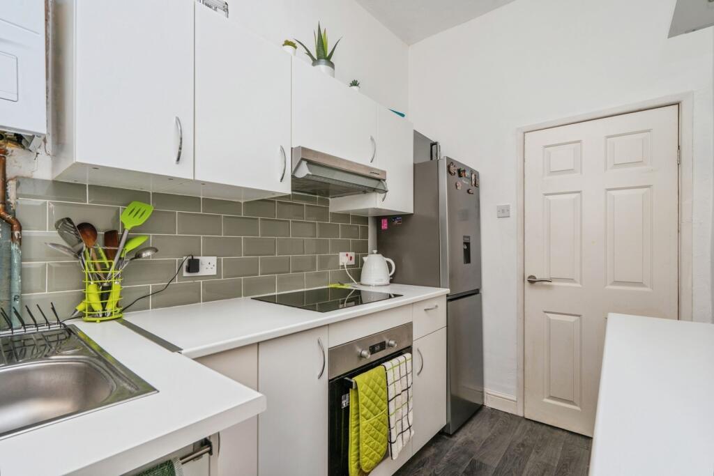 Apartment in Portsmouth - View 4