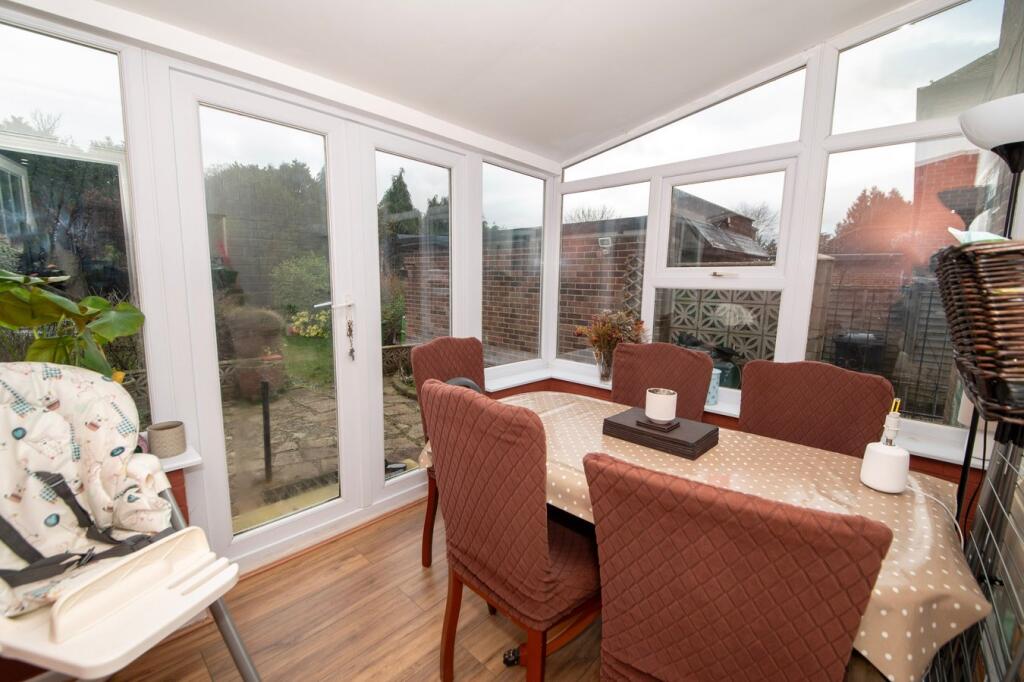 Chaucer Crescent, Newbury, RG14 photo 5