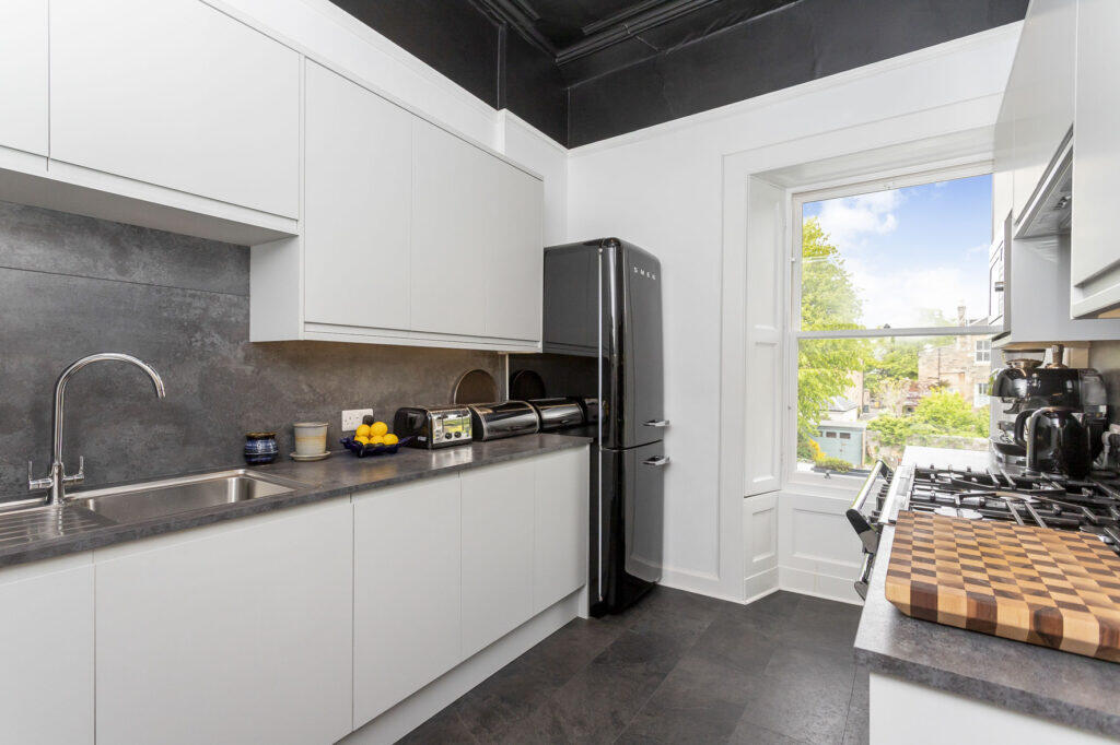 1A West Castle Road, Merchiston, Edinburgh, EH10 5AT - More
