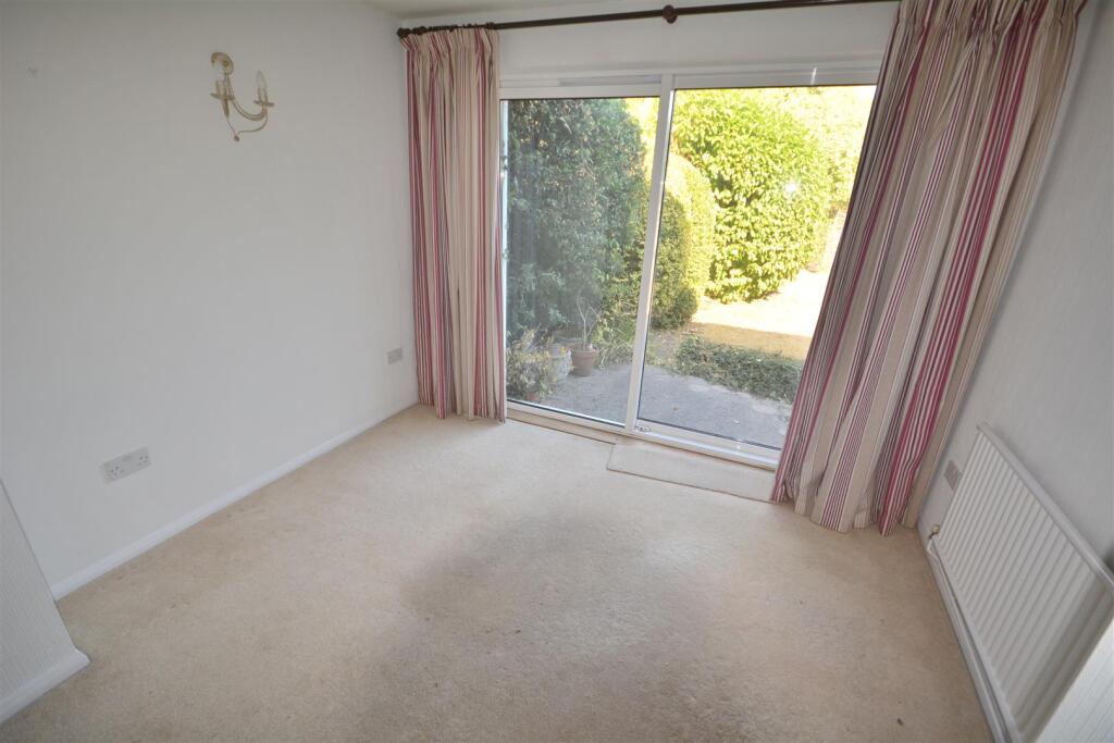 House in Derby, Mickleover - More