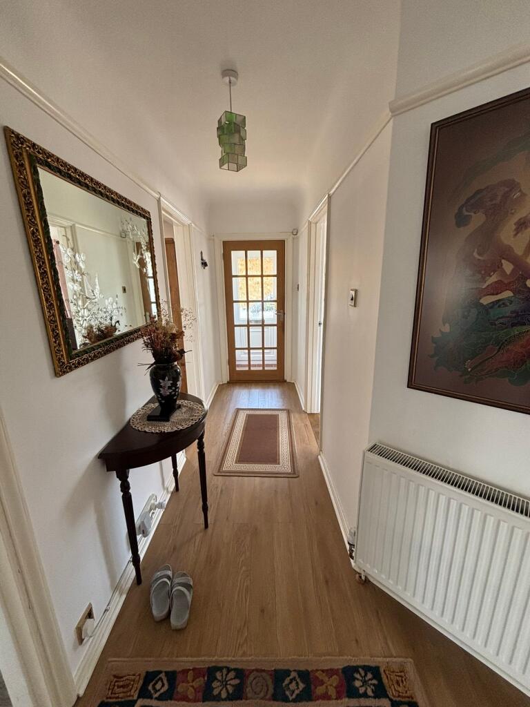 Audley Way, Frinton-on-Sea, CO13 photo 5