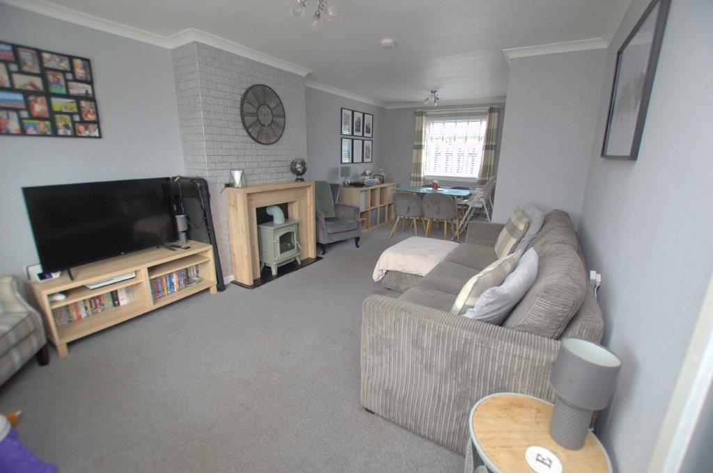 Vancouver Drive, Westwood, East Kilbride photo 2