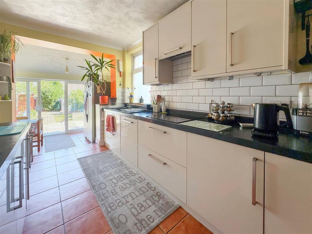 Cornwall Road, Littlehampton photo 5