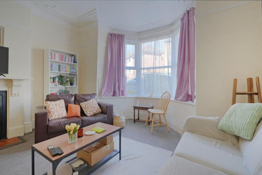 Main image of property: Flat 1, 99 Harcourt Road, Crookesmoor, S10 1DH