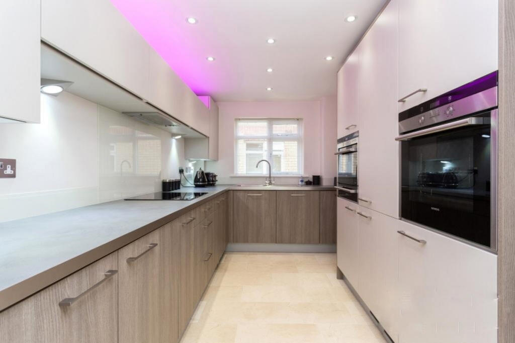 Apartment in London - View 3