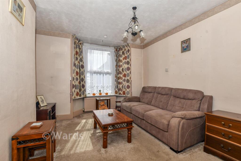 House in Tonbridge - View 4