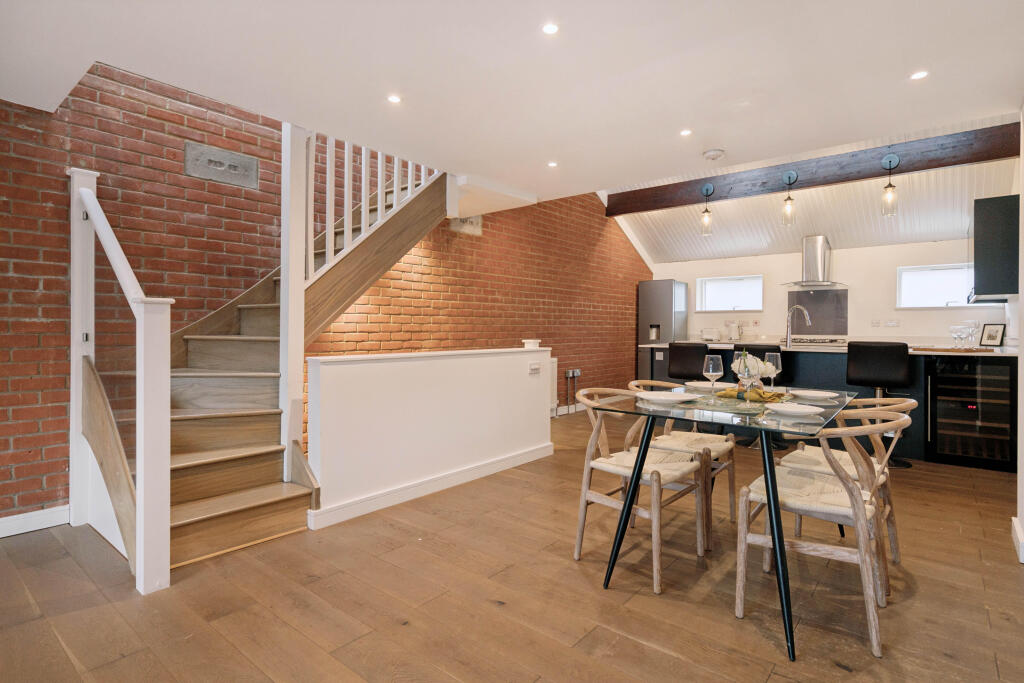 House in London - View 4