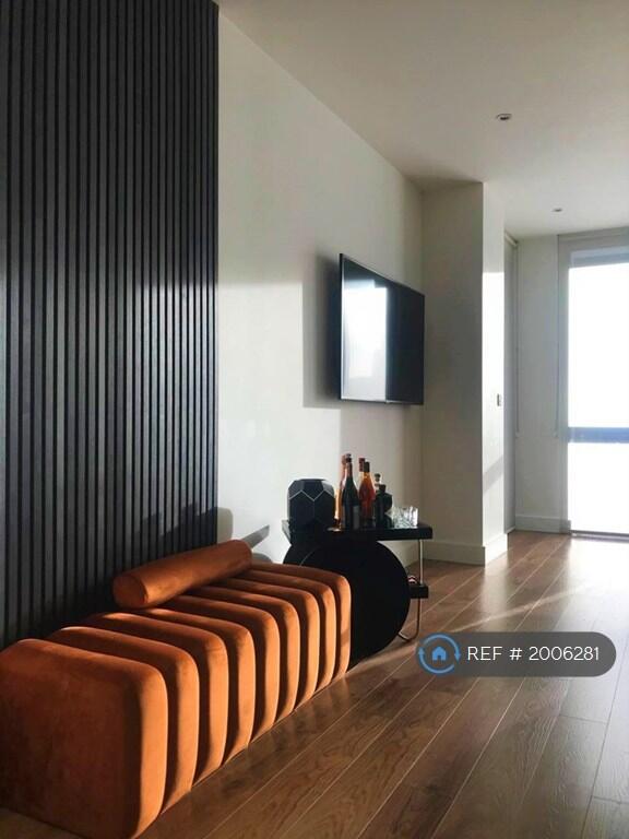 Main image of property: Lighterman Point, London, E14