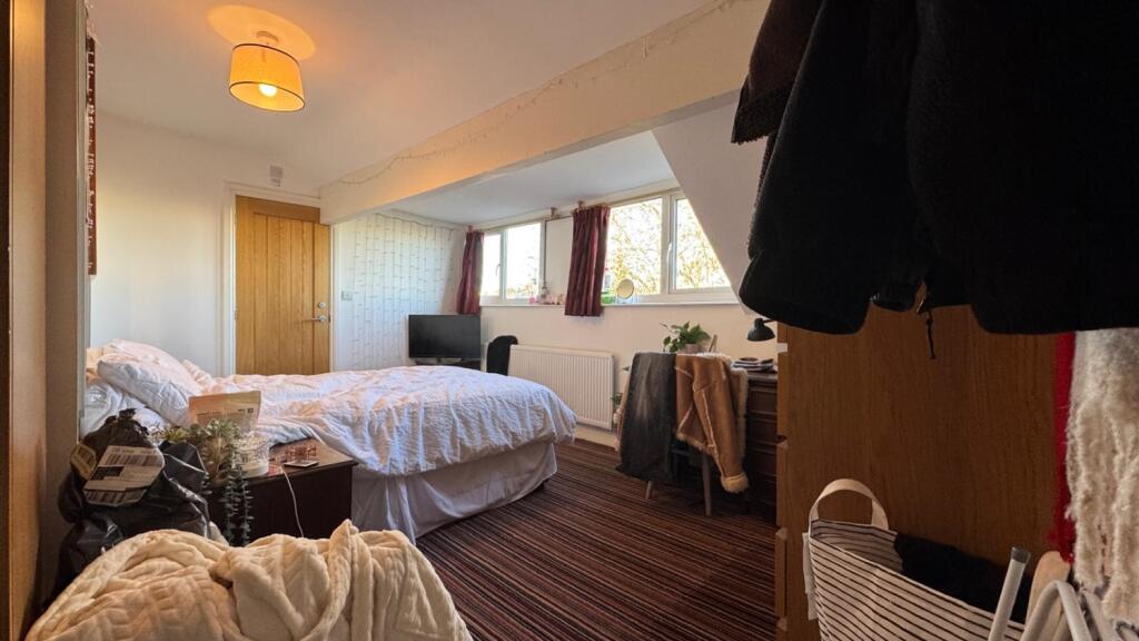 6 bedroom terraced house for rent