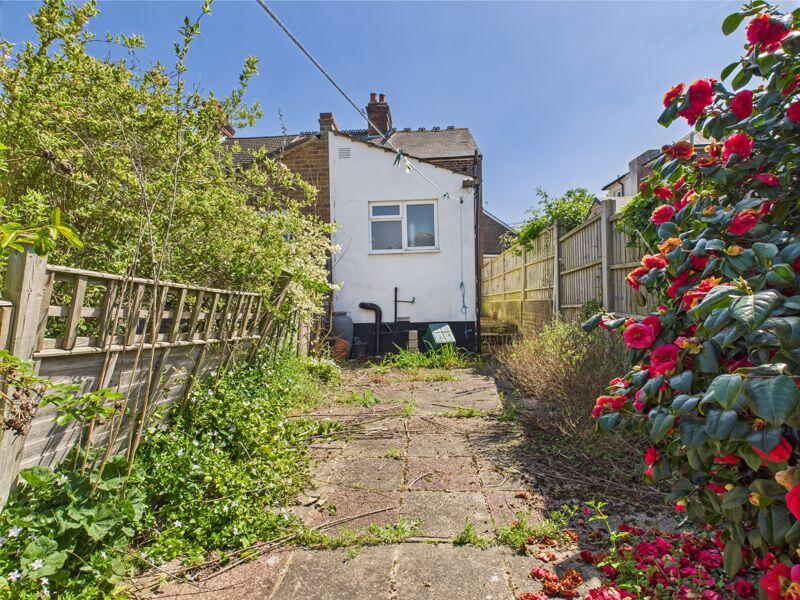 2-bed terraced on Sussex Road, Tonbridge, £275,000