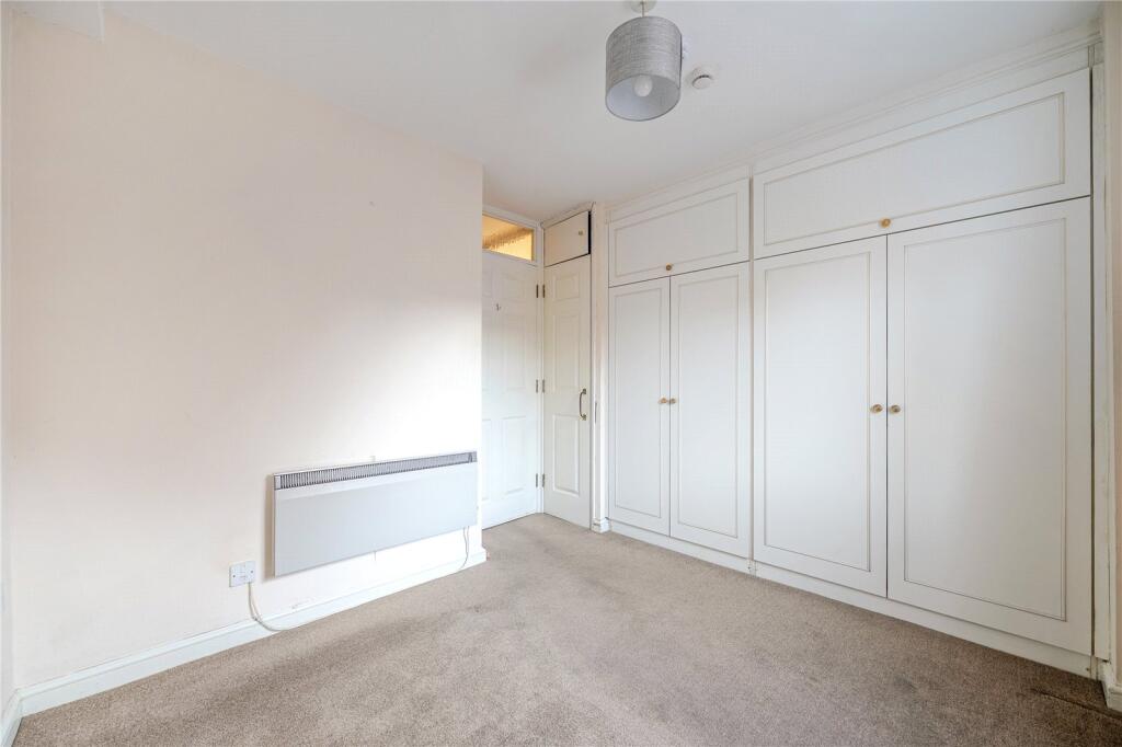 Talbot Court, Reading, RG1 photo 4