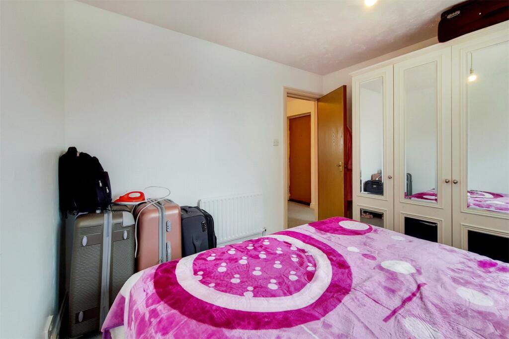 Apartment in London - View 5