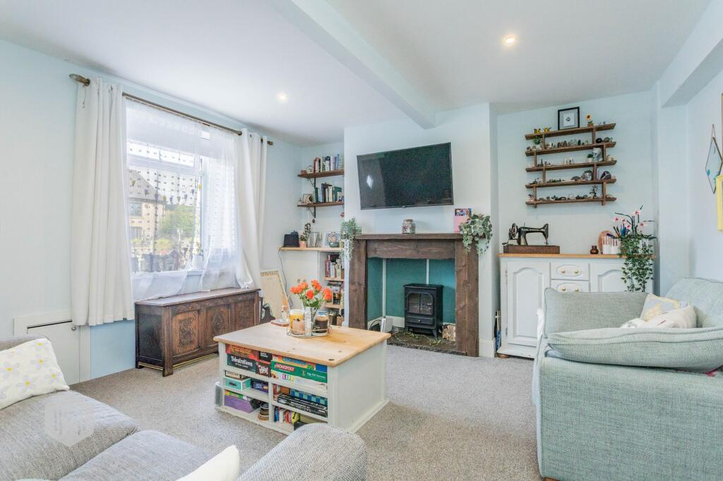Lee Lane, Horwich, BL6 photo 2