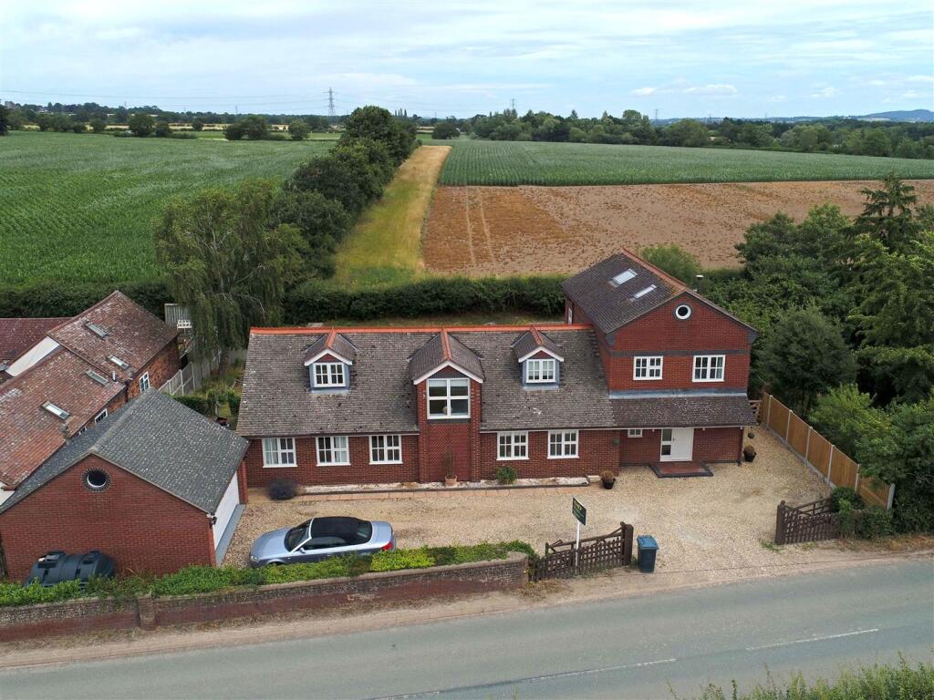6-bed detached on Berwick Wharf, Uffington, Shrewsbury, £650,000