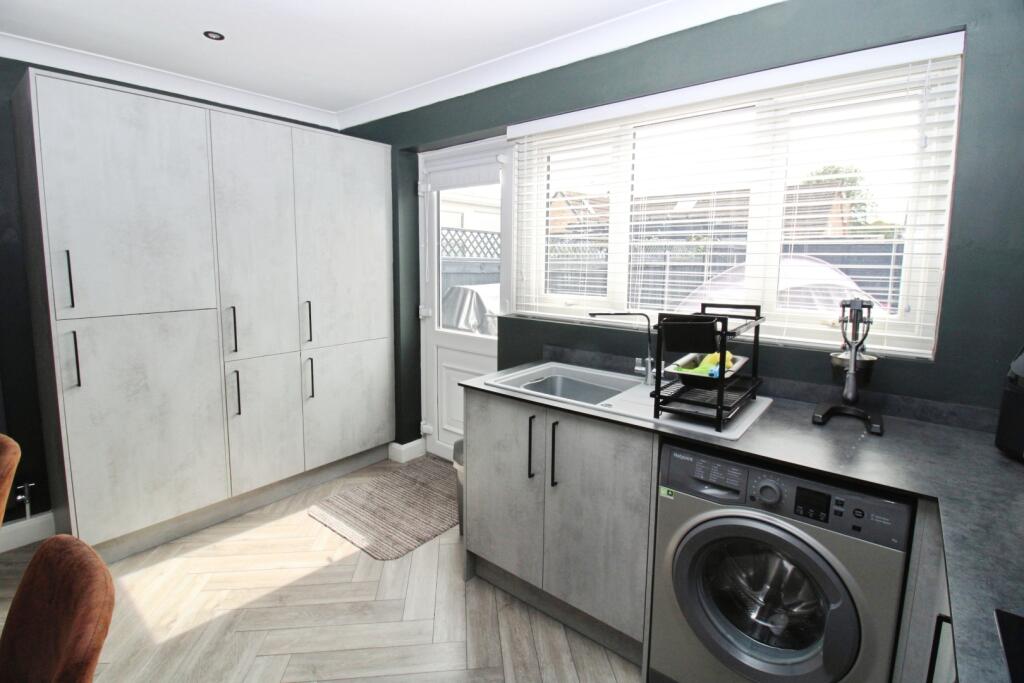 House in Sutton, Kingston upon Hull - More
