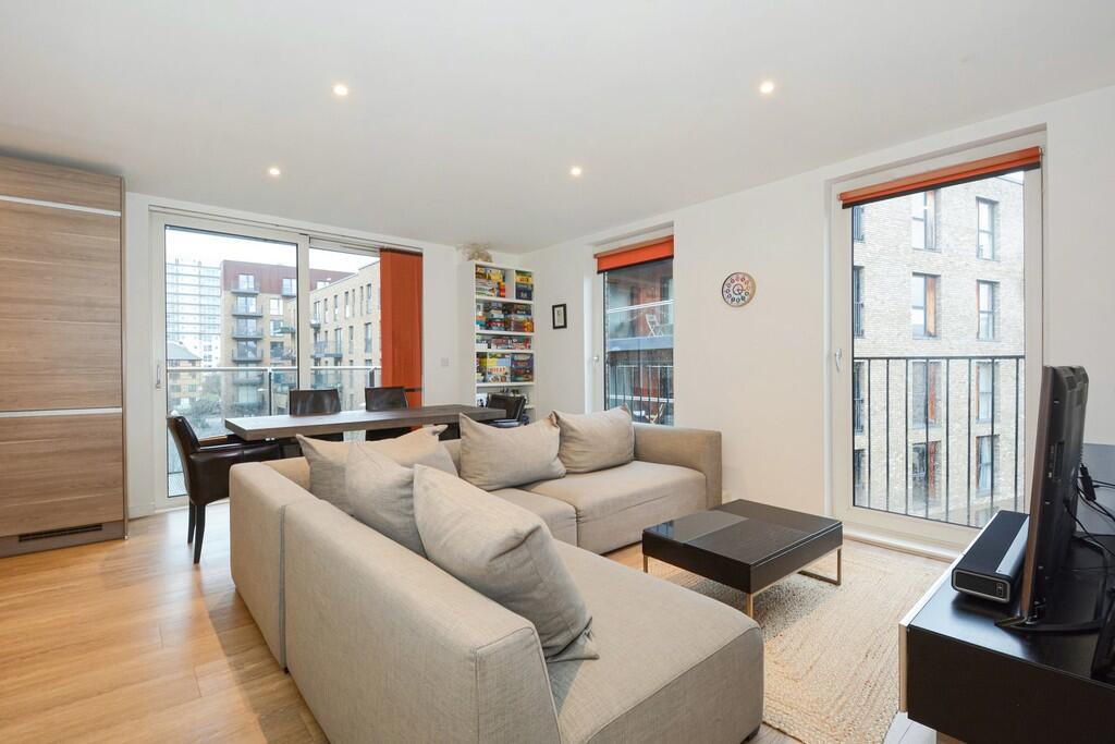 Main image of property: Marine Wharf, Canada Water, SE16