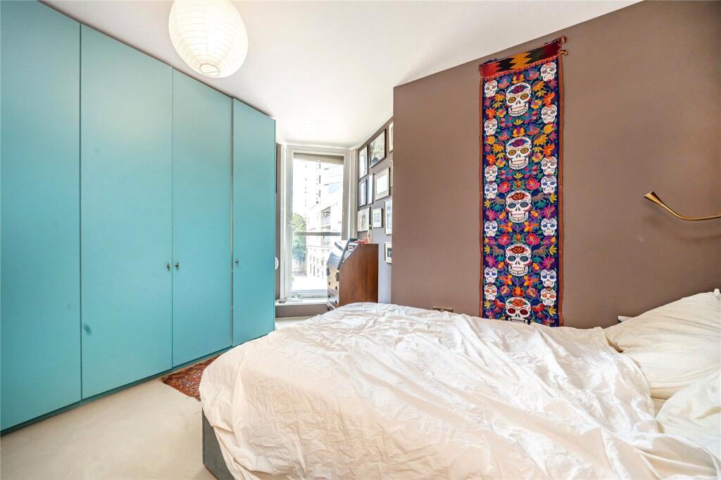 Apartment in London - View 5