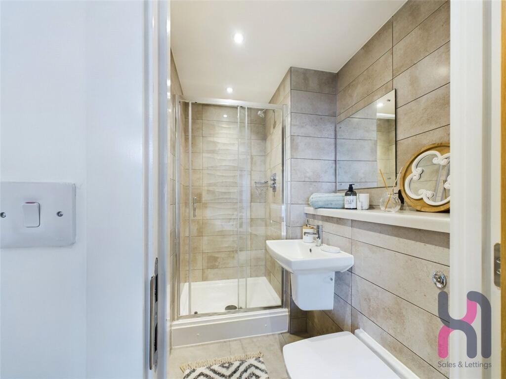 2-bed flat on 19 Plaza Boulevard, Liverpool, L8, £155,000
