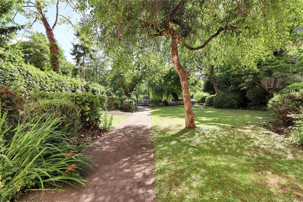 Apartment in Bath, Widcombe - View 3