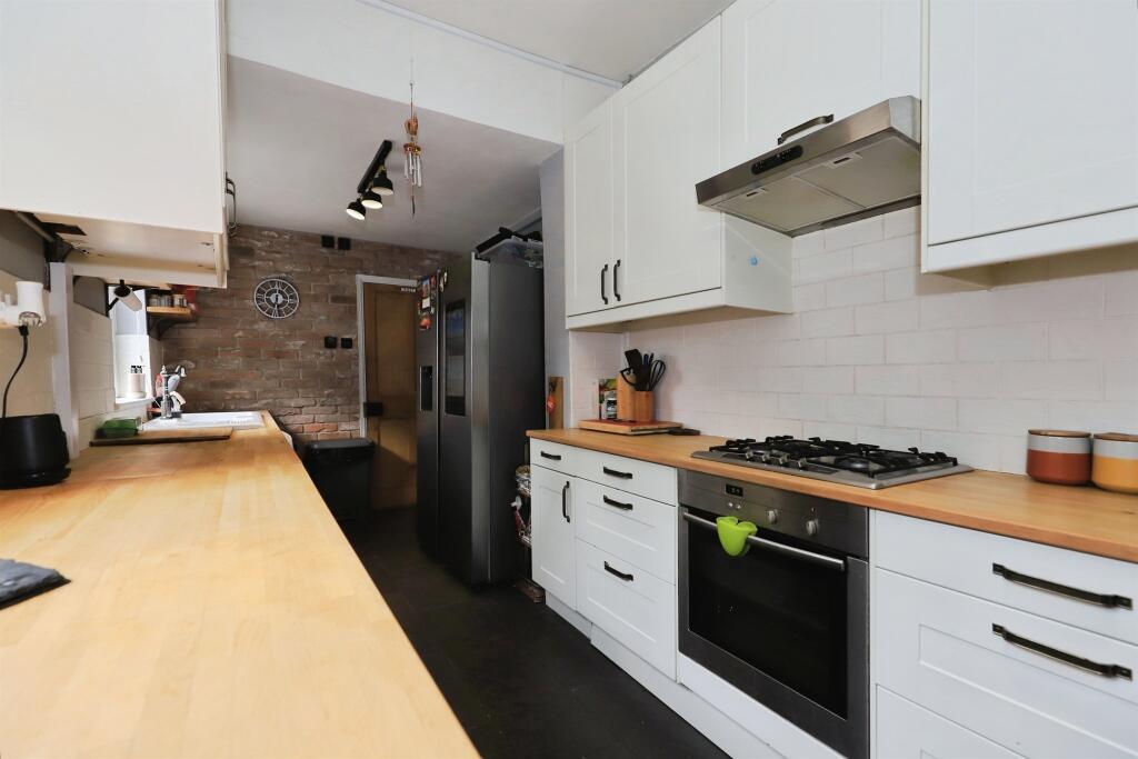 House in Wolverhampton, Penn - More