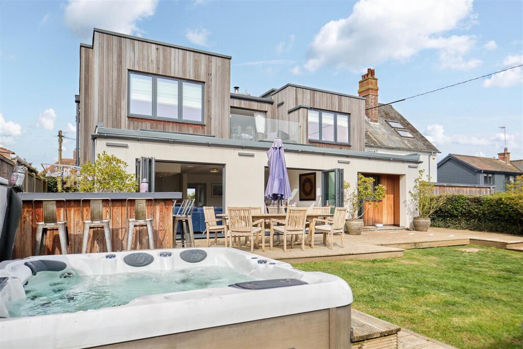 Main image of property: Halesworth Road, Reydon