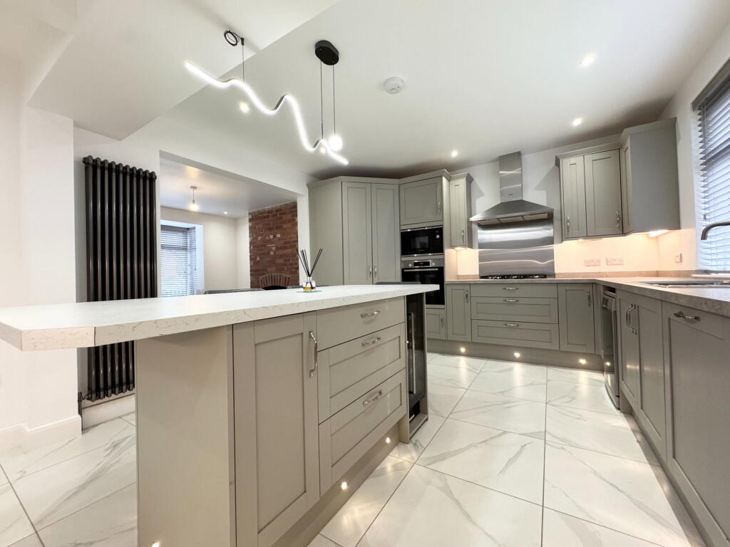 House in Barnsley, South Yorkshire - View 3
