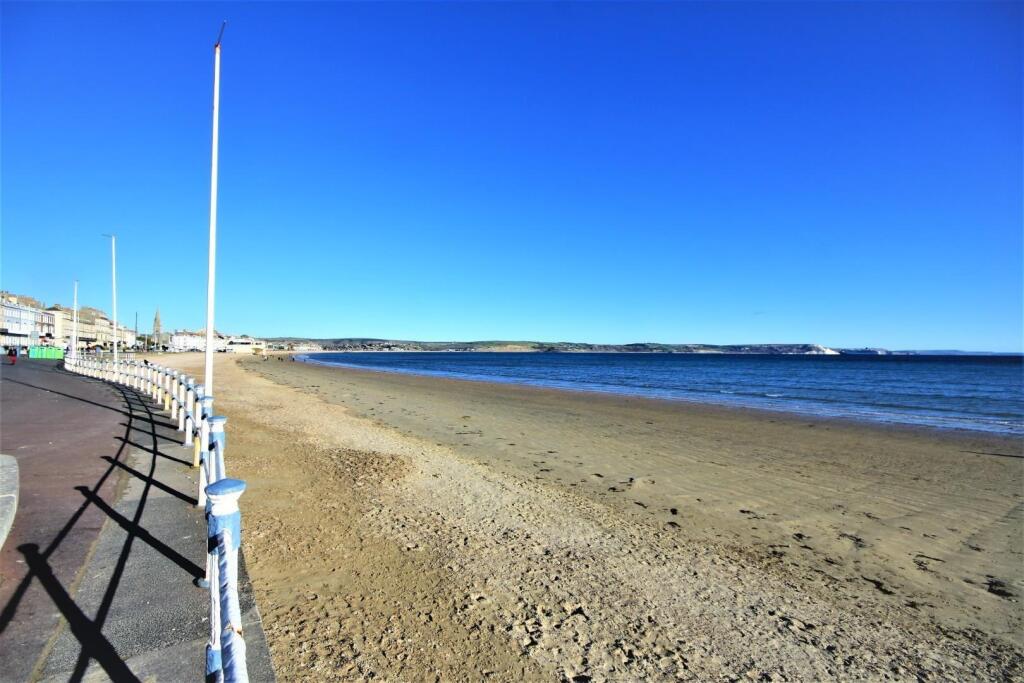 Apartment in Weymouth, Melcombe Regis - More
