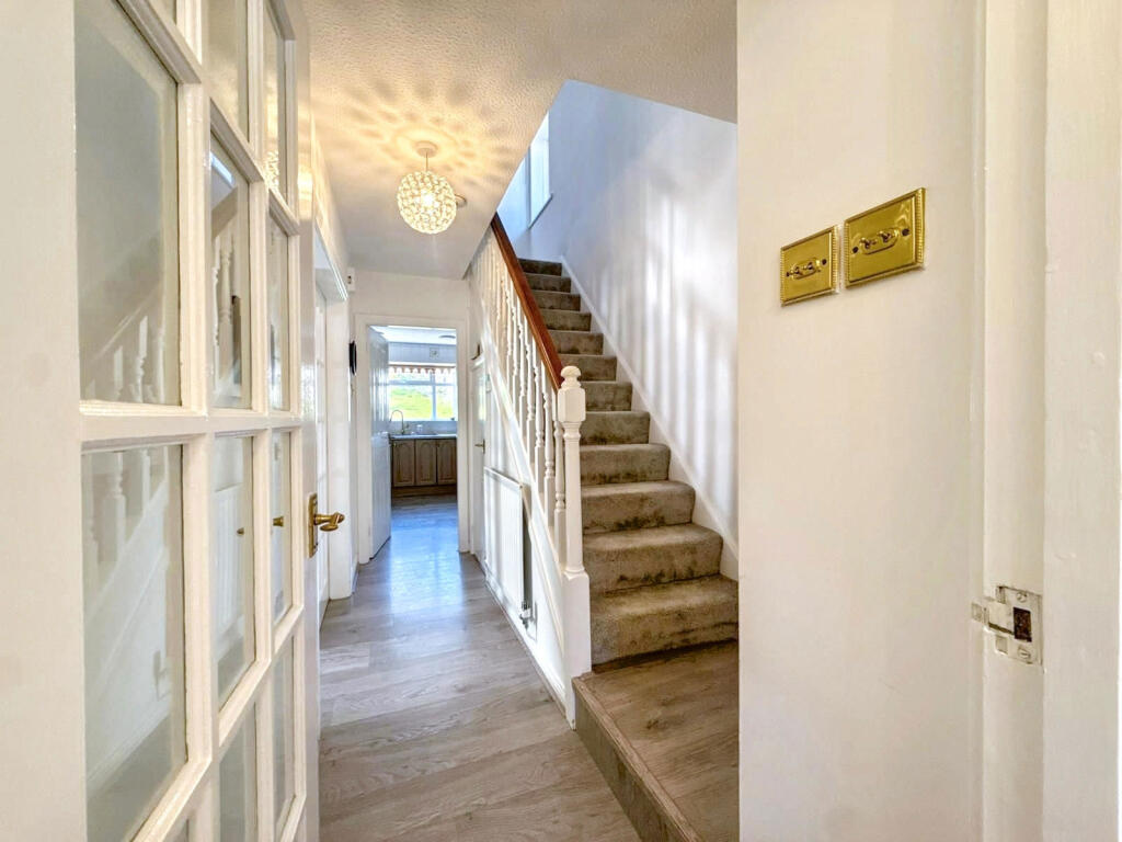 Valley View, Fatfield, Washington, Tyne and Wear, NE38 8SL - View 2