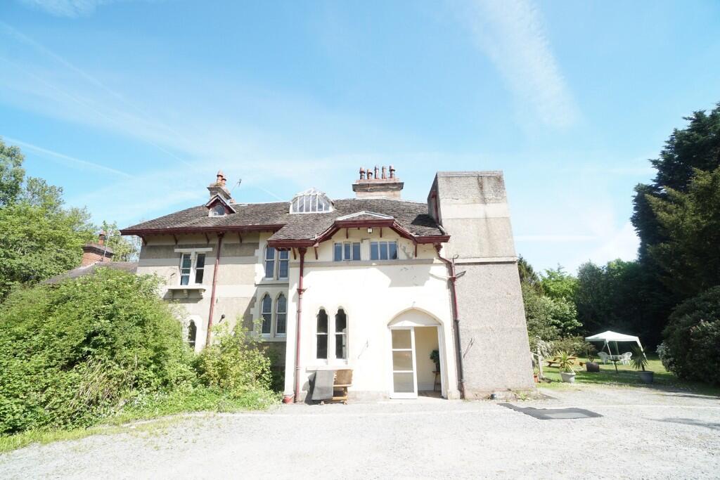 Main image of property: Mold Road, CH4