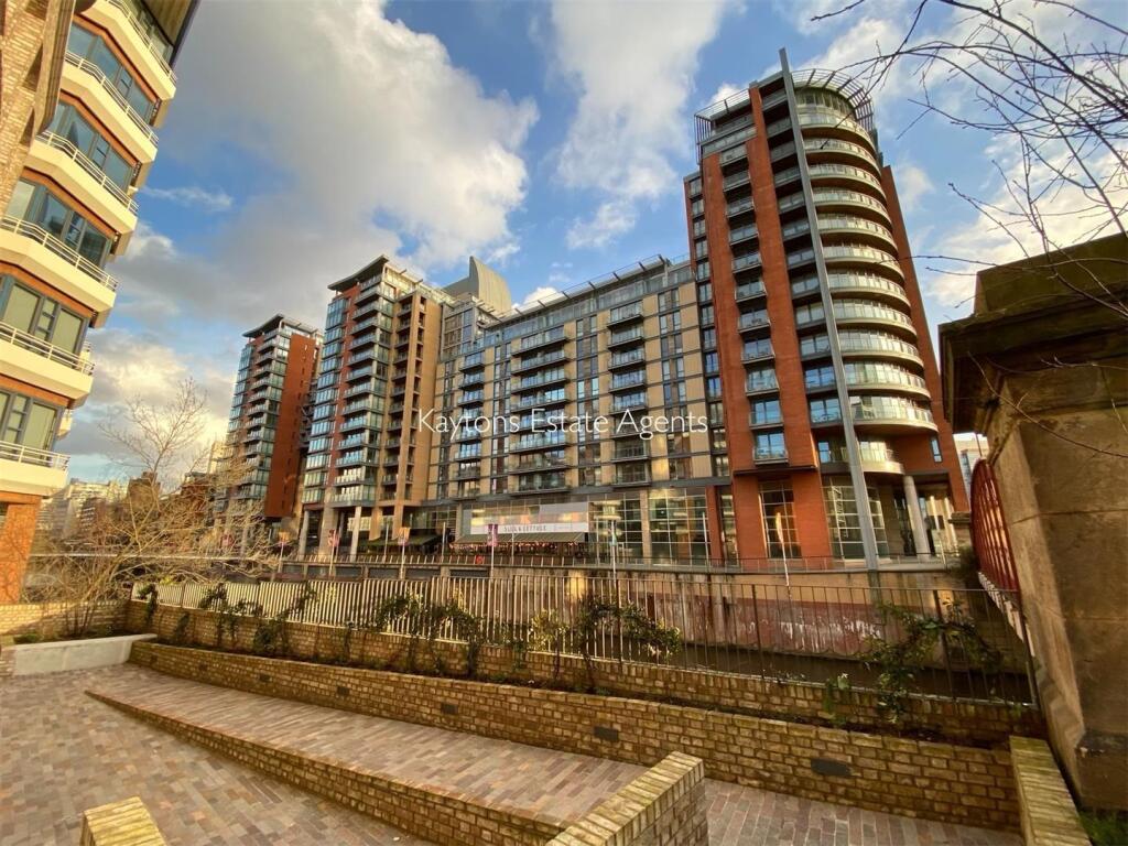 Main image of property: Leftbank, Spinningfields
