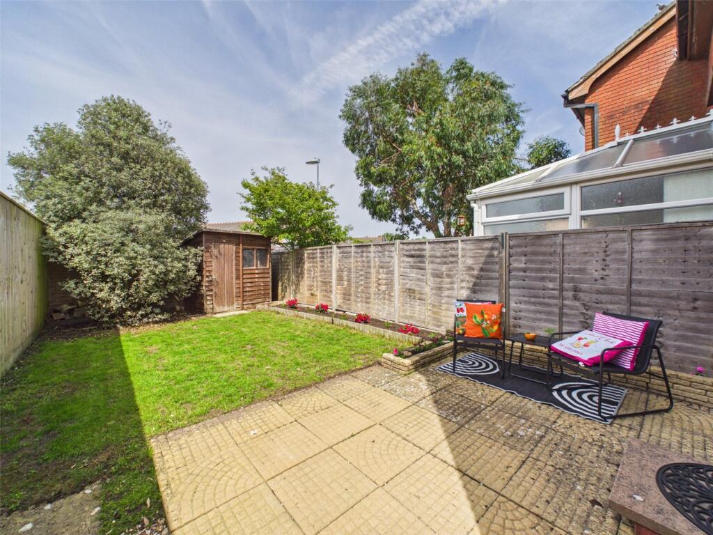 Ladysmith Close, Christchurch, Dorset, BH23 photo 2