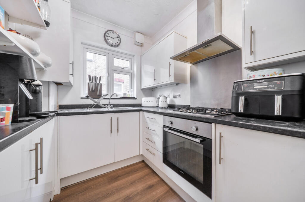 Apartment in Dartford - View 4